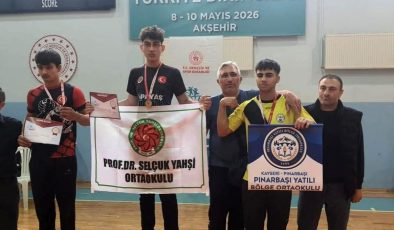 Berat Ömer Ülger’den Türkiye 3.lüğü