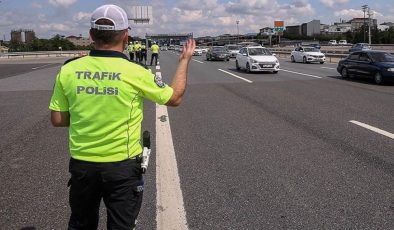 Aracından inip başka sürücüye saldırmıştı: Sosyal medyadan yakalandı dev ceza yedi