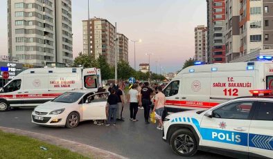 Kazada yaralanan motosiklet sürücüsüne ilk müdahale Çevik Kuvvet Şube Müdürü’nden