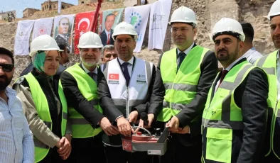 Niğde’de “100 Yılın Projesi” İçin İlk Kazma Vuruldu