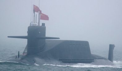 Çin’den stratejik deneme: Denizaltından füze fırlattı