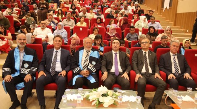 KAYÜ’de Mezuniyet Töreni