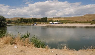 Kızılırmak Nehri’nde Kaybolan Soner Koçyiğit İçin Arama Çalışmaları Devam Ediyor