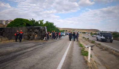 Yolcu otobüsü devrildi! Ölü ve çok saayıda yaralı var